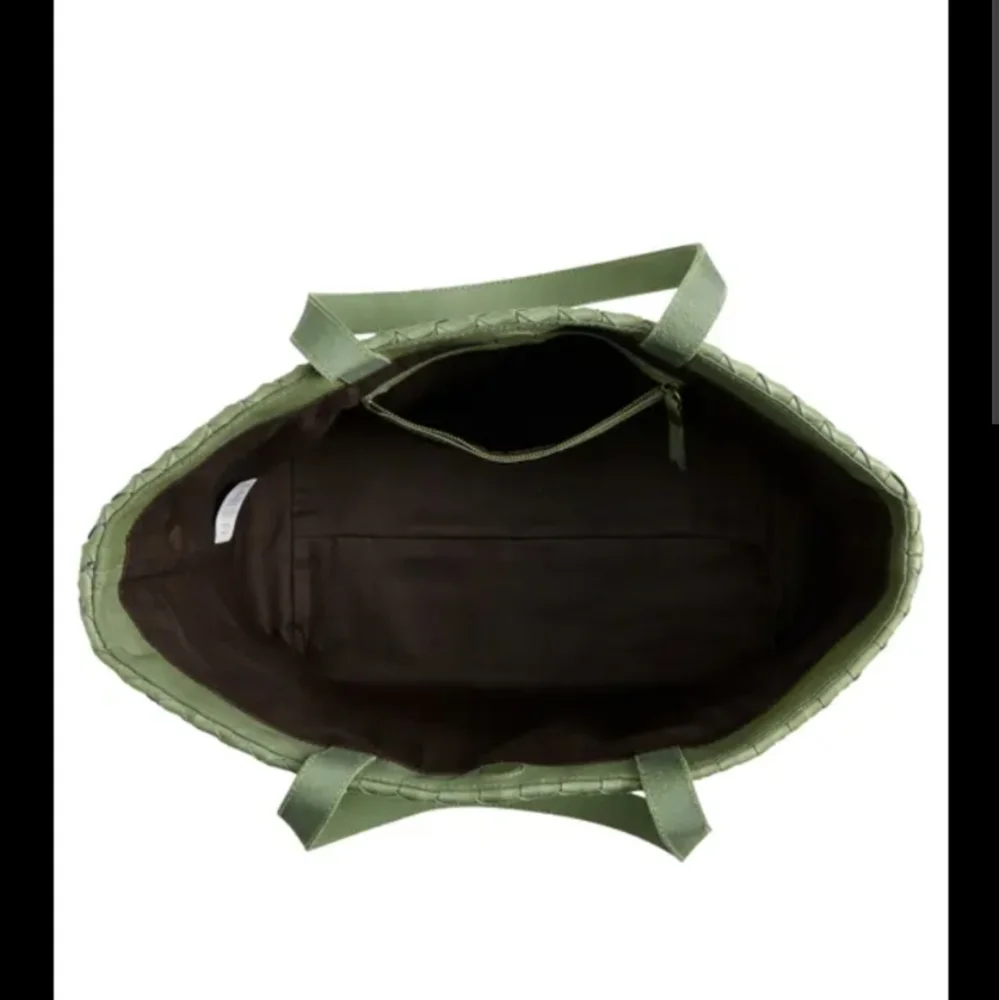 Madewell Medium Woven Leather Tote Rare In Color SWEET BASIL - Picture 3 of 11